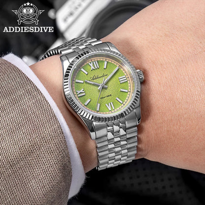 AD2535, La Précision en Habit